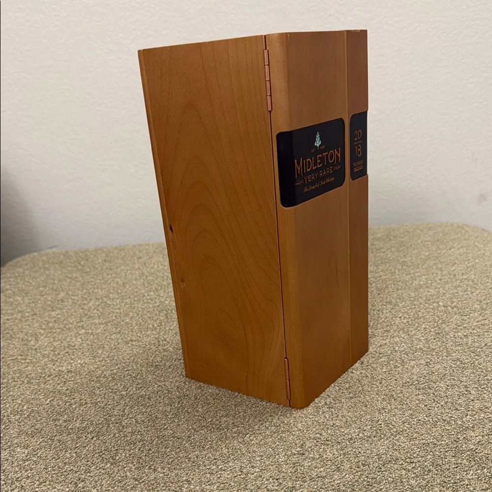 Midleton Whiskey Wooden Box 2018
